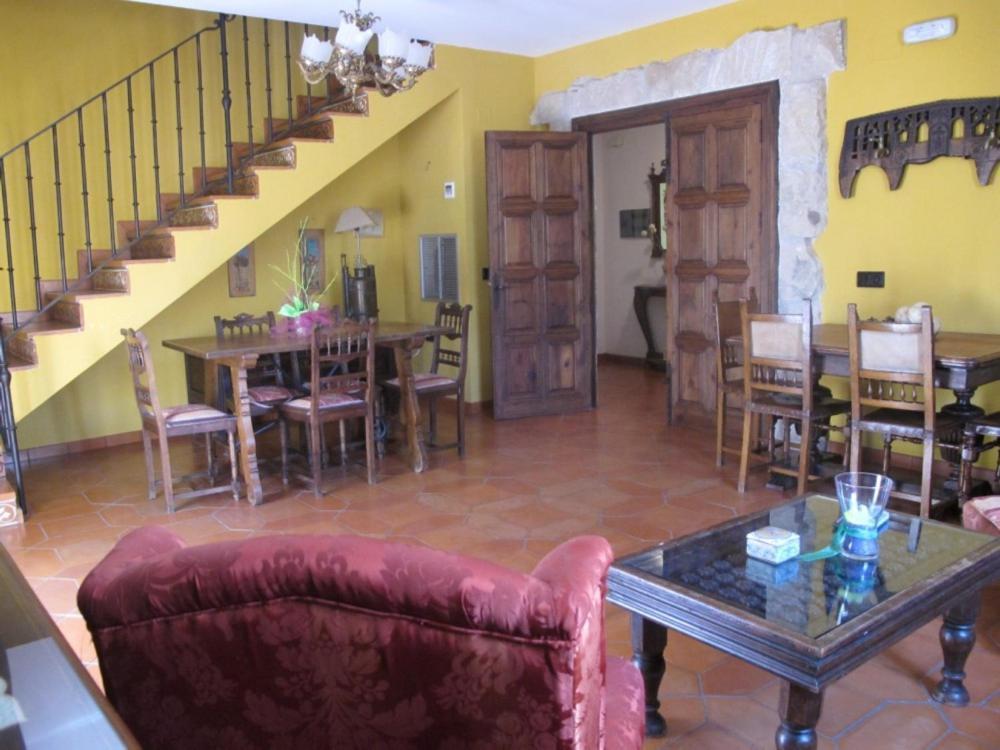 Casa Rural Cuatro De Oros Santa Cruz de la Zarza Luaran gambar
